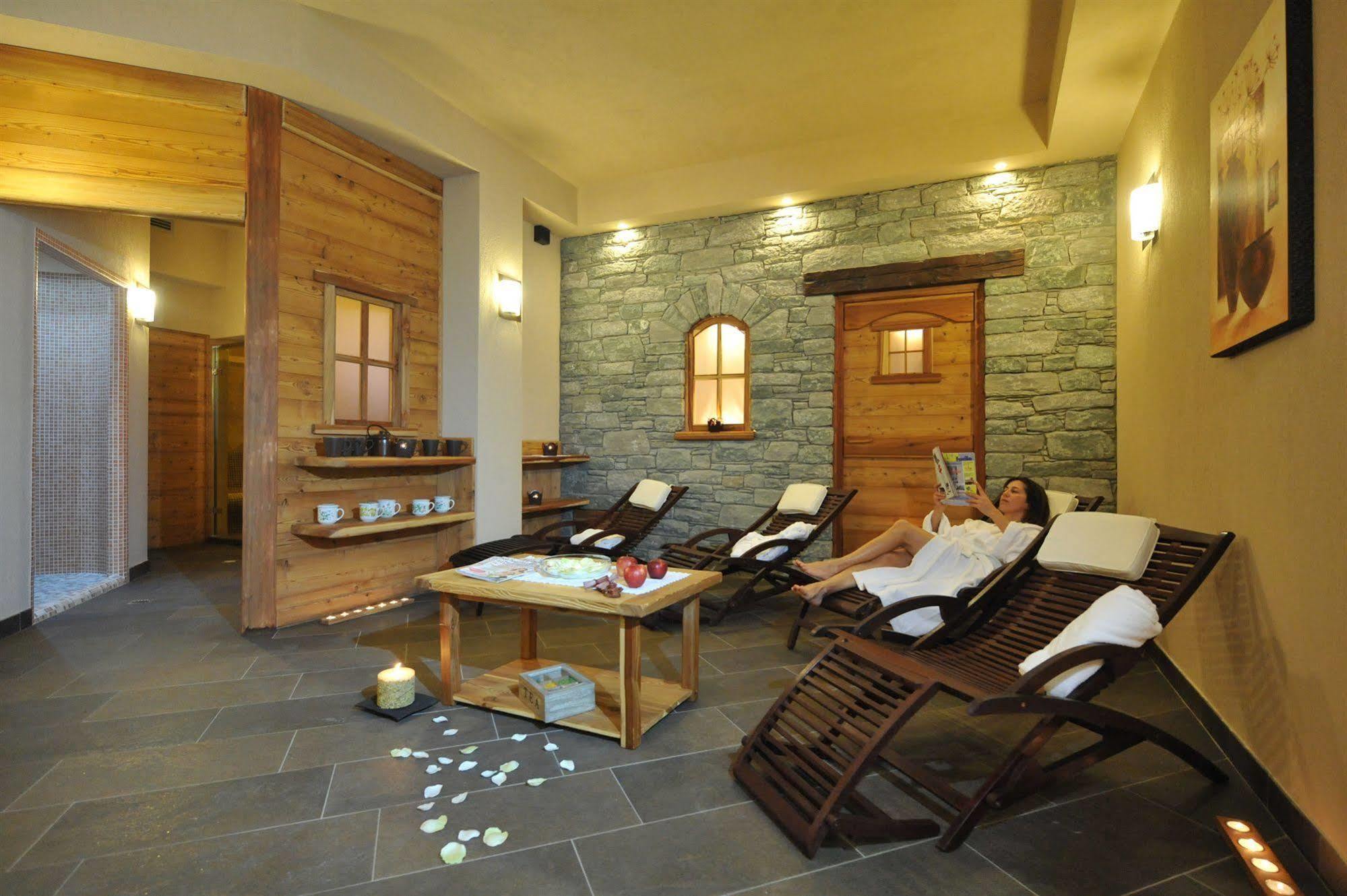 La Rocca Sport & Benessere Châtillon Exteriör bild