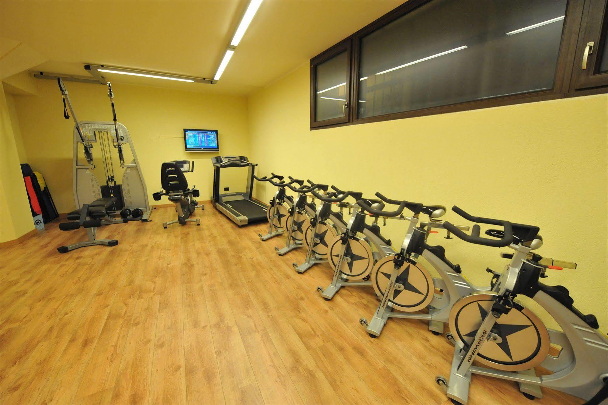 La Rocca Sport & Benessere Châtillon Exteriör bild